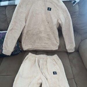 Sweatsuit size medium
